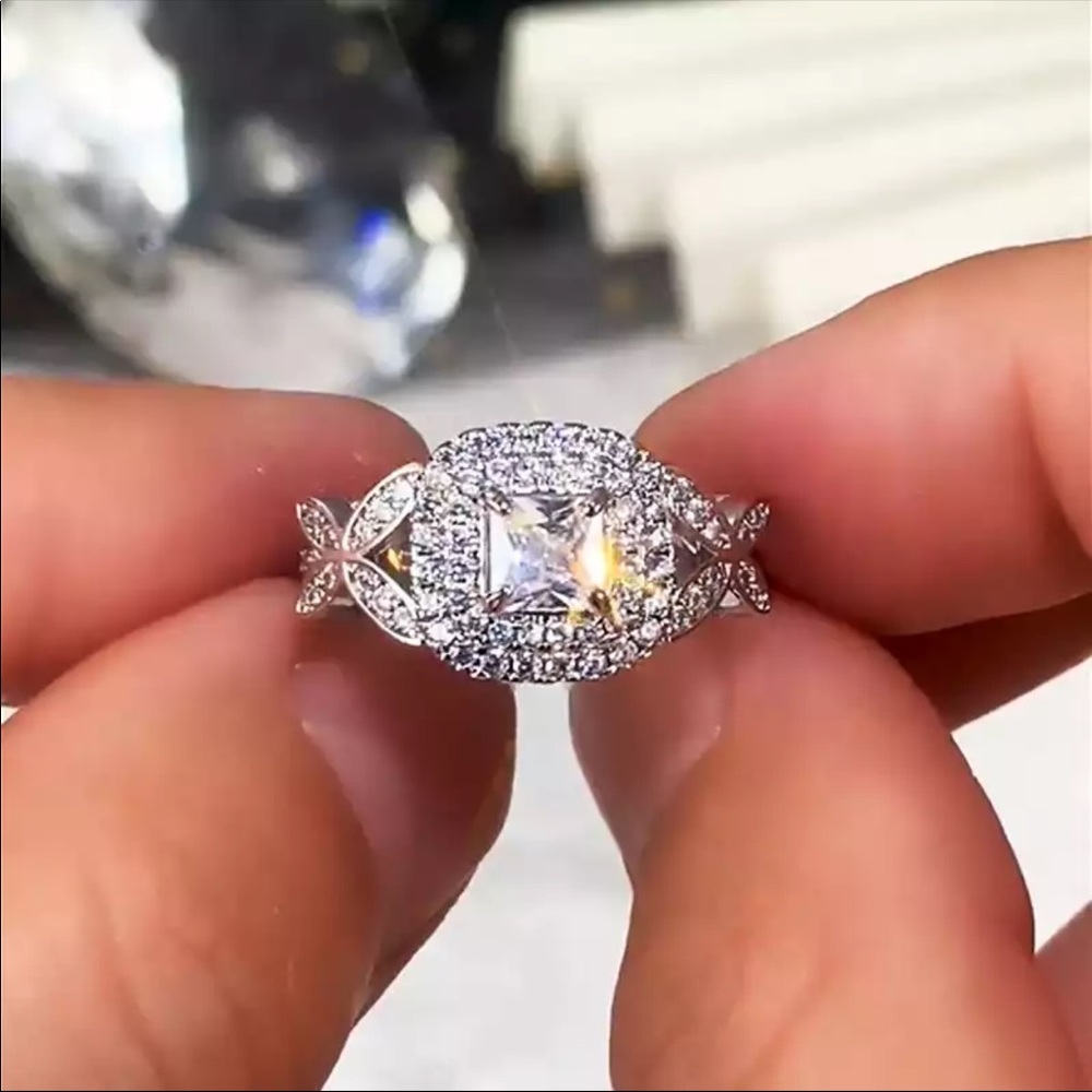 New Women’s 925 Silver Flower Butterfly Diamond Ring - Picture 2 of 6